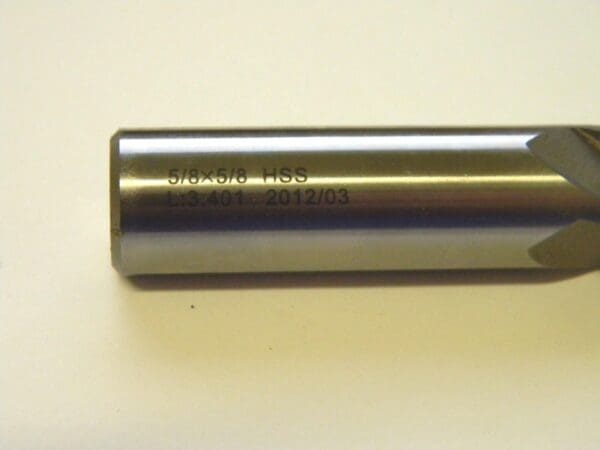 Barnes 5/8" x 5/8" HSS 4 flute Single Right Hand End Mill 27610