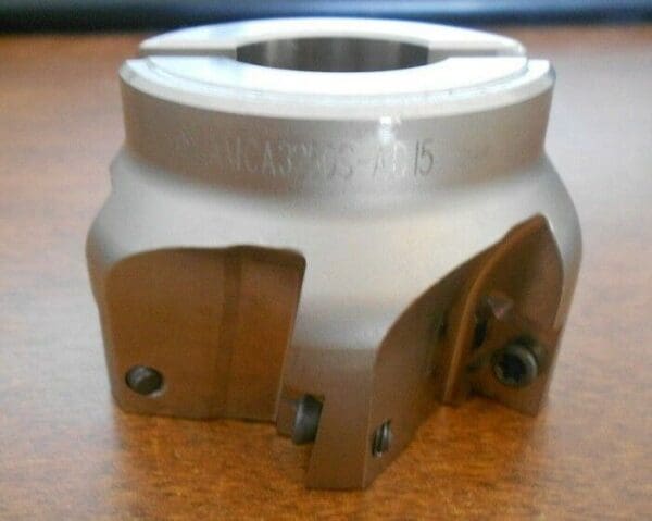 Alpha Mill Indexable Face Mill 2-1/2" x 1" 90º 6 FL AMCM3250S-AD15