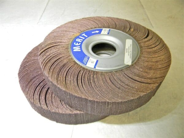 Merit Grind-O-Flex Flap Wheel10"x1.5"x1.75" 80 Grit 4000 RPM Qty-2 08834124023