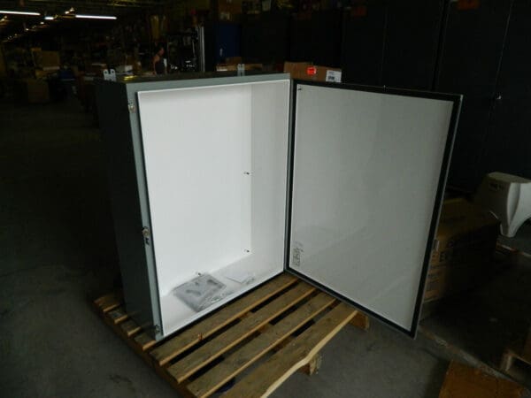 Cooper B-Line NEMA Type 12 Steel Hinged Enclosed Box #483612-12