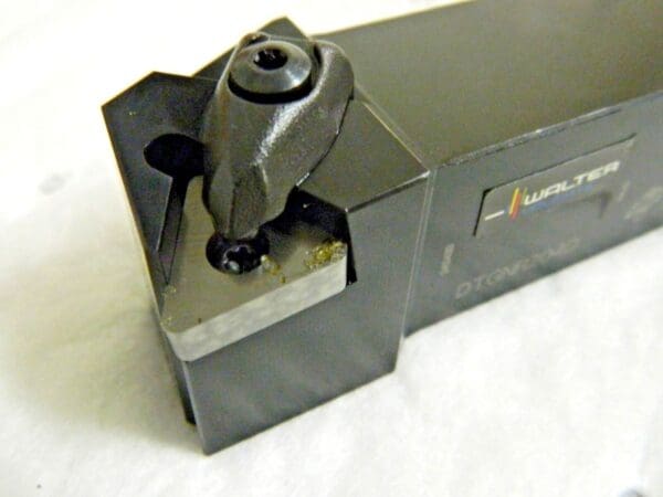 Walter Valenite Indexable Turning Toolholder Right Hand DTGNR204D 5097607