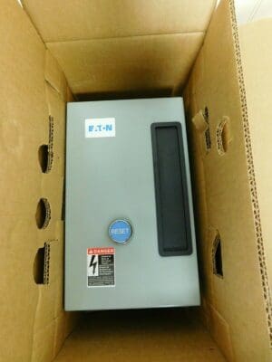 Eaton Non-Reversing Enclosed Enclosure NEMA Motor Starter 240VAC 9A ECN05A1BAA