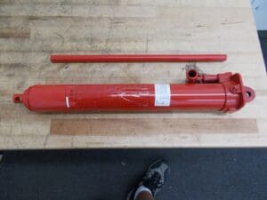 Pro Series 3 Ton Capacity Hydraulic Long Ram Jack 3305