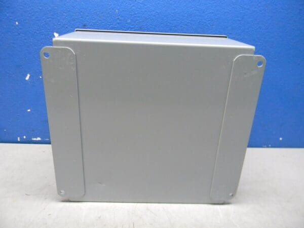 Cooper B-Line Flat Cover Enclosure 12" x 6" x 12" NEMA 12, 13 Model 12126-12SC