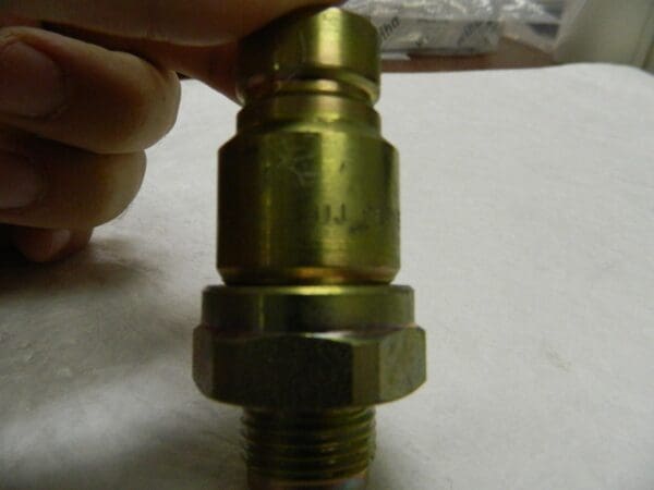 Parker Non Spill Hydraulic Quick Coupler Nipple FEM-502-10MF