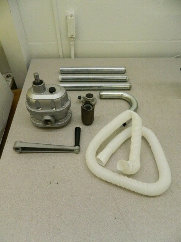 Pro-Grade Aluminum Hand Operated Rotary Pump 1-1/4" Outlet 81626194