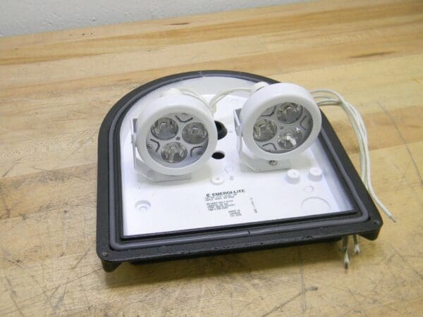 Thomas & Betts Emergi-Lite Black LED Lamp 6V 4W Wall Mount Remote Fixture