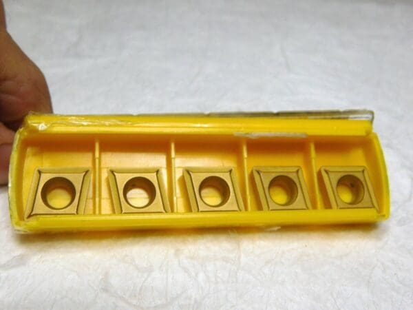 Kennametal Carbide Turning Inserts CCMT432LF Grade-KC9105 QTY 5 3093676