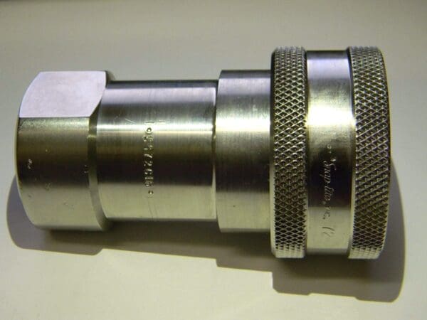 Snap-Tite Coupler 1" x 1" NPTF-Buna Interchange Stainless Steel SS72C16-16F