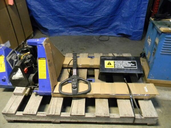 Worksmart Electric Portable Skid Lifter 27" x 45" 3000lb cap WS-MH-LFTB1-117