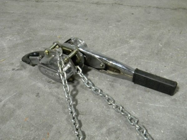 Chrome Plated Lever Chain Hoist 3300 lb Capacity 5 Ft. Lift