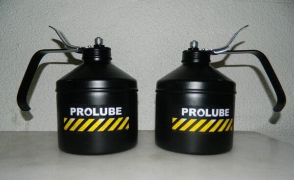 PRO-LUBE Lever-Type Oiler 2 Pack 1,000 mL Capacity 07273725