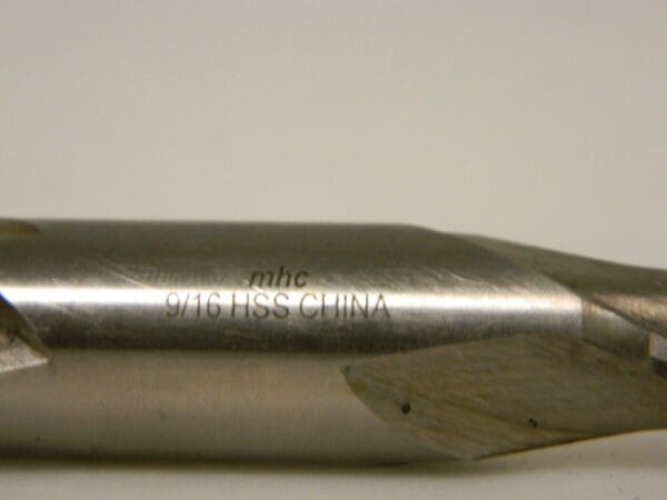 MHC HSS Sq End Mill 9/16" 1-1/8" LOC 5/8" Shank Diam 4-1/2" OAL 2 FL 01700368