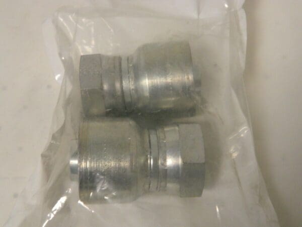 Eaton Adapter Fem Swiv 37º 1-1/4 Tube 1-1/4 Hose 1-5/16-12FPT Qty 2 14805