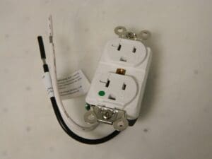 Hubbell Self Grounding Duplex Receptacle 125 VAC 20A HBL8300SGWA