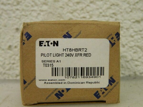 Eaton Cutler-Hammer 30-1/2mm Mount Hole Pushbutton Switch HT8HBRT2