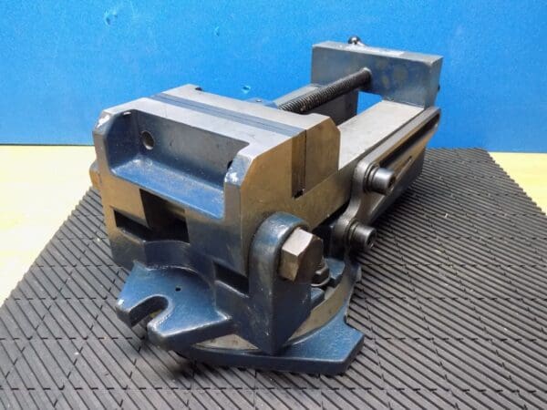 Gibraltar Adjustable Angle Machine Vise w/ Swivel Base 6" Jaw Width 6" Opening