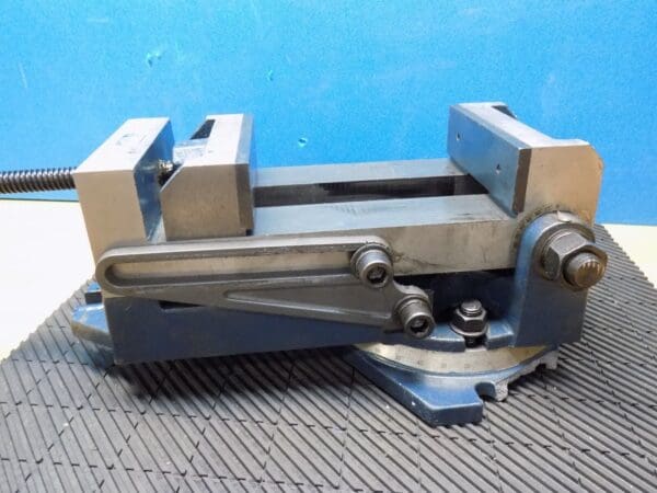 Gibraltar Adjustable Angle Machine Vise w/ Swivel Base 6" Jaw Width 6" Opening