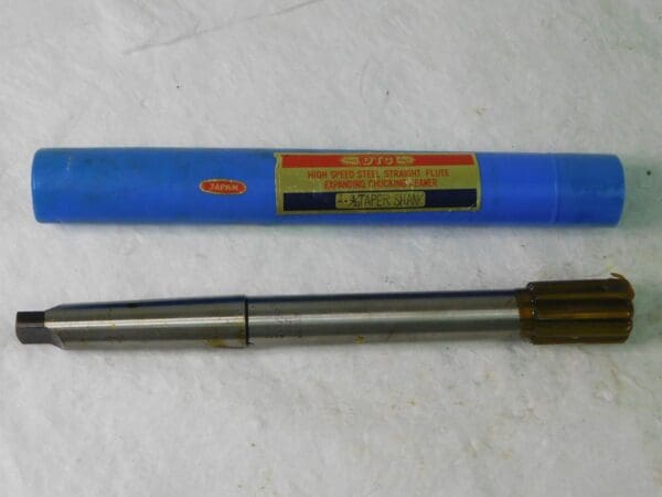 DTC RH 10FL HSS 3/32" Expansion Chucking Reamer Taper Shank 02581069