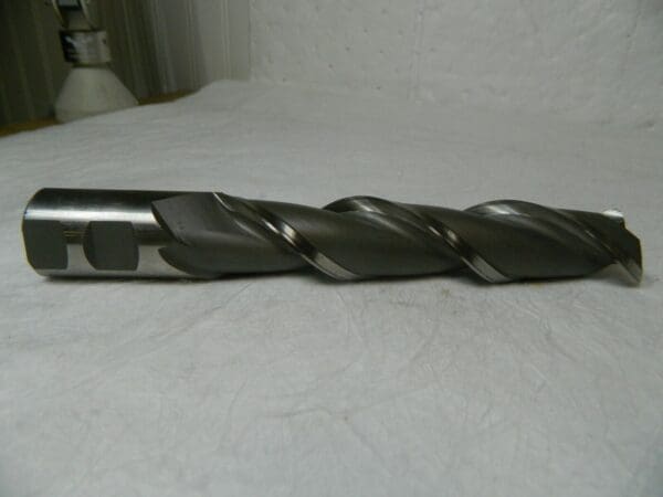 Nachi HSS Sq End Mill 1-1/4" 6" LOC 1-1/4" Shank Dia 8-1/2" OAL 2 FL 01902741