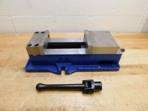 Interstate Stationary Machine Vise 4" Jaw Width 4"Opening Cap Horizontal 0030613