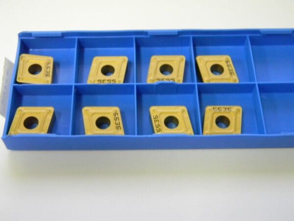 Valenite CNMG 16 06 16 M3 CNMG 544 M3 VP5535 Valturn Carbide Insert Qty 8 14532