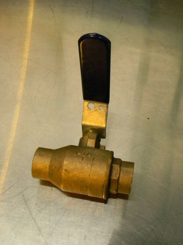 Nibco Standard Full Port Bronze Ball Valve 1-1/4" Pipe 600 PSI Max. S-585-70