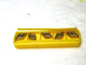 Kennametal Carbide Turning Inserts DNMG333RP Grade-KU30T QTY 5 2461090