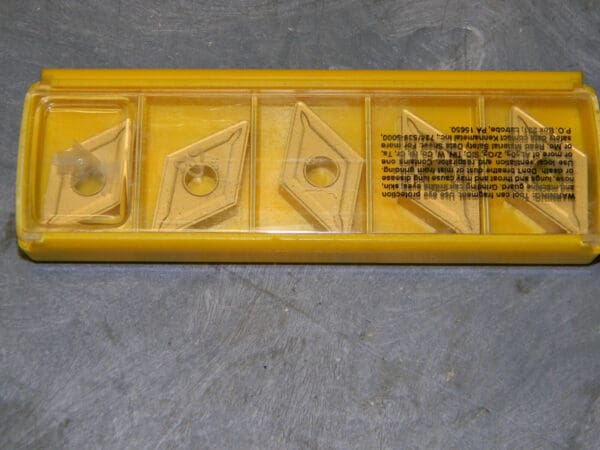 Kennametal KENLOC Turning Inserts DNMG543 Grade KC820 Carbide Qty. 5