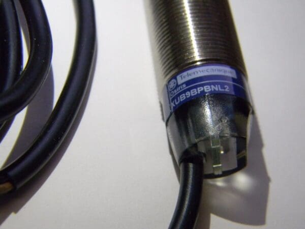 Telemecanique Sensors Cable Connector 2m Photoelectric Sensor XUB9BPBNL2