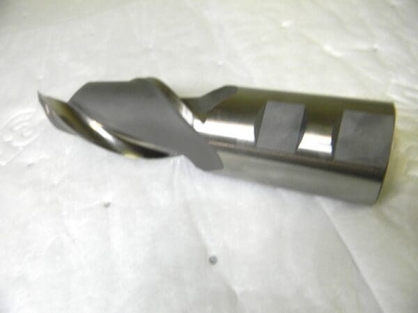 Hanita HSS Sq Finishing End Mill 2” Dia 2” Shk Dia 2Fl 4” LOC 7.75” L 305251040