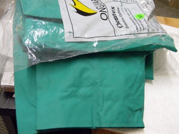 Onguard 71022SM00 Size Small Green, Zipper Front Coverall