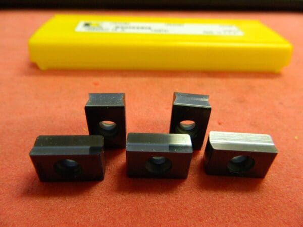 Kennametal LPE32403 KC520M 1920741 Milling Inserts, QTY 5 USA