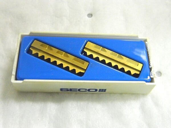 Seco Carbide Thread Mill Inserts 396.19-4005.0N4.51SO Grade F30M Qty 2 96237