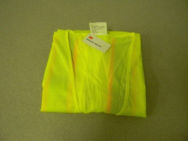 3M Reflective 5 PT Brkway YWL 3XL HI VIS Safety Vest QTY 4 582-ET-LM-3XL