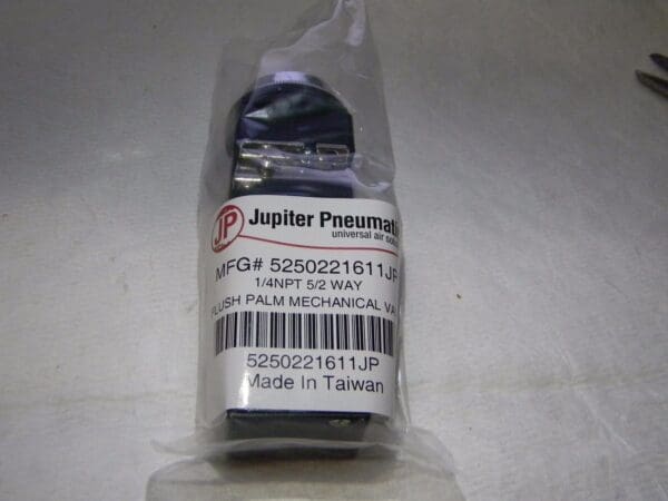 Jupiter Pneumatics Flush Palm Mechanical Valve 1/4" NPT 5/2 Way 5250221611JP