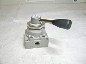 Jupiter Pneumatics Manual Mechanical Valve 3/8" NPT 4Way 5140240010JP