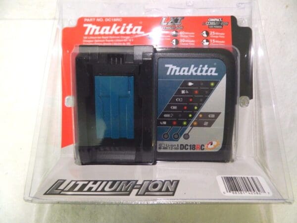 Makita 14.4 to 18 Volt Power Tool Charger DC18RC