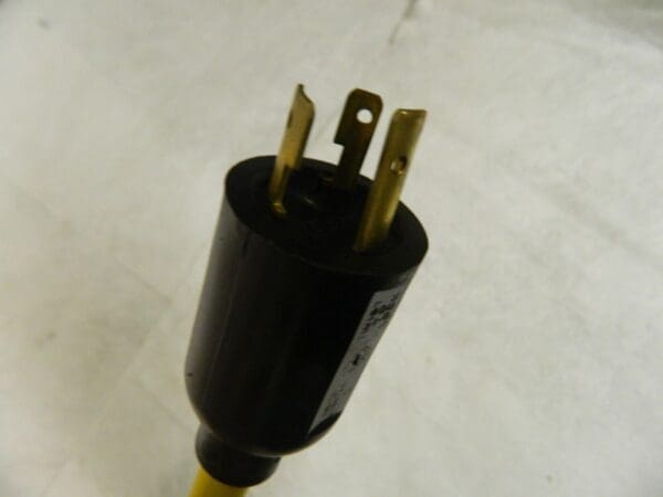 Coleman Cable 125 VAC 20A 3-Outlets Yellow/Black with Adapter 10613586