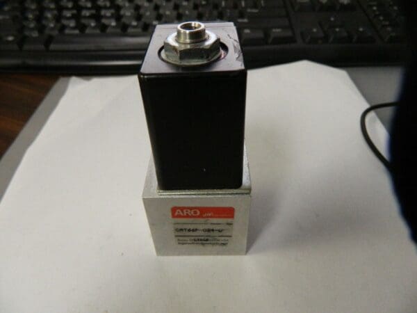 ARO/Ingersoll 1/4" CAT Series Body Ported Stacking Solenoid Valve CAT66P-024-D