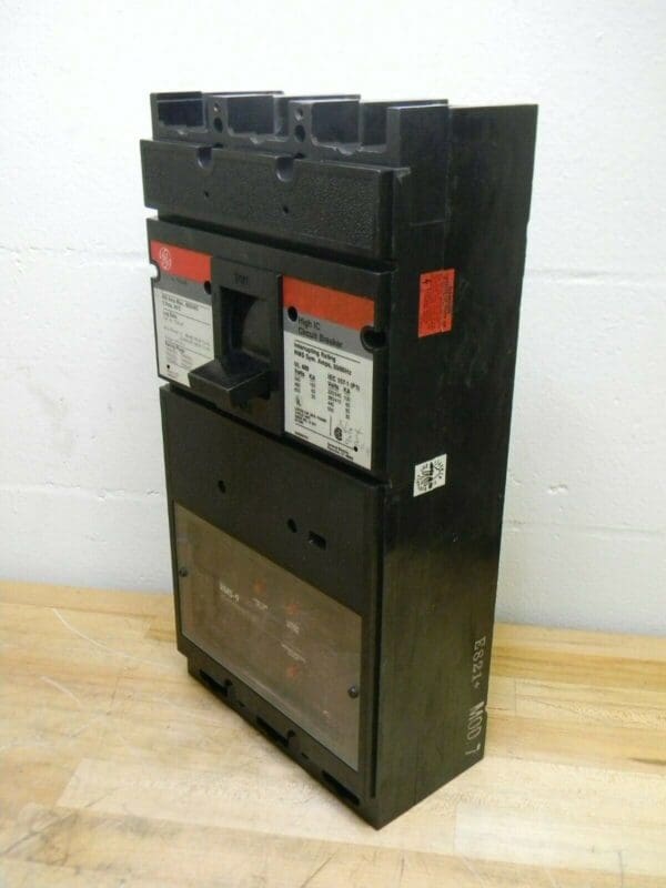 GE Molded Case Circuit Breaker w/ RMS-9 MicroVersaTrip 400A 600VAC 3P DEFECTIVE