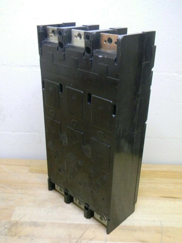 GE Molded Case Circuit Breaker w/ RMS-9 MicroVersaTrip 400A 600VAC 3P DEFECTIVE