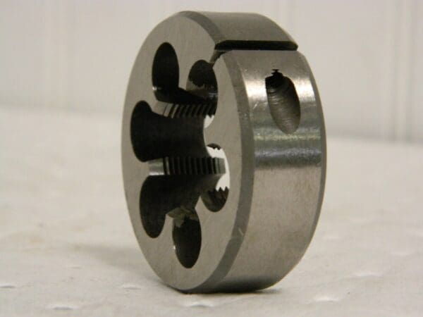 Interstate HSS Round Die 7/8-22 UNS Thread, 2" Outside Diam