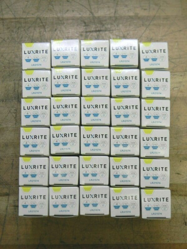 Lot of 30 Luxrite LED CTC Filament Candle Light Bulb Dimmable 4W 3000K LR21574