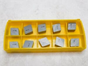 Kennametal Ceramic Turning Inserts CNGN120712T02020 Grade KY1320 Qty 10 3137249