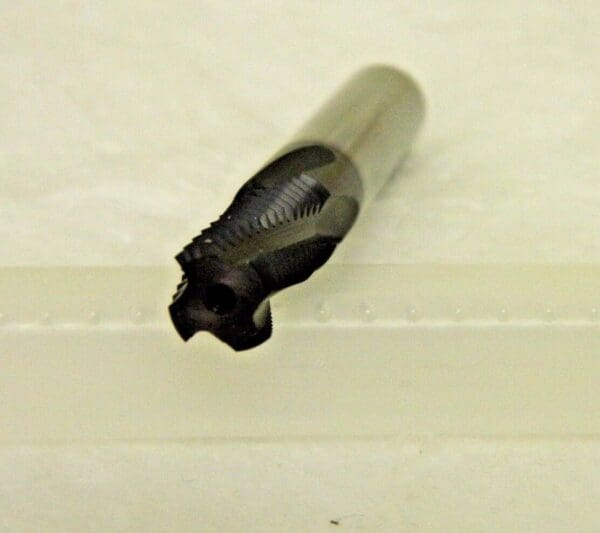 Kennametal M12x1.75 Internal 4-Flute Solid Carbide Helical Flute Thread 4135580