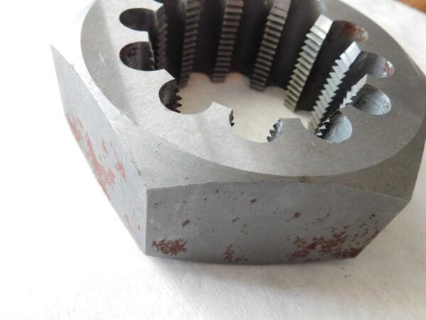 Interstate Hex Rethreading Die Carbon Steel RH 5" Diam 3-1/8 - 8 UNS 079770897