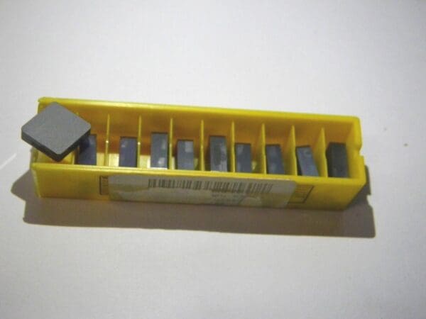 Kennametal Ceramic Turning Inserts CNG433T0420 Grade KY1525 Qty 10 1557651