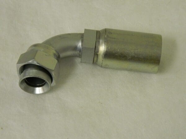 Barnes Swivel Hose Fitting 90° Elbow Female Sae 37° Jic 1-5/16"-12 PX-00171