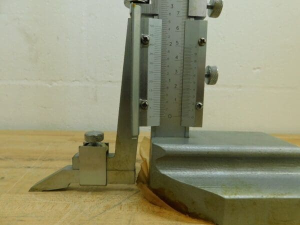 Pro-Grade Vernier Height Gage 0.001" Graduation 0 to 12" Measurement 06431225